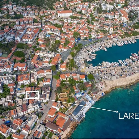 Larex Aparthotel *